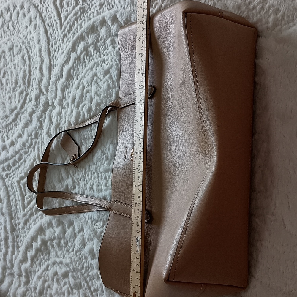 Coach Beige Leather Tote Bag - Picture 15 of 16